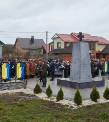 В Івано-Франківській громаді відкрили анотаційні дошки пам’яті 10 загиблих воїнів