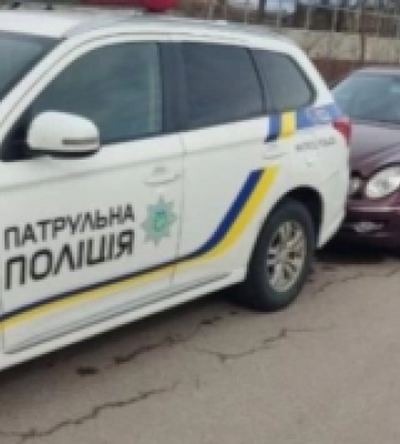 У Горбакові водій легковика в&#039;їхав у авто поліцейських
