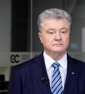 Суд виніс рішення у справі, де позивачем виступав Петро Порошенко