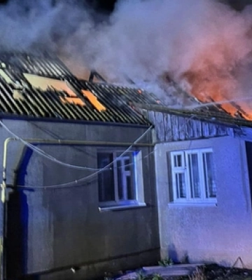 У Луцькому районі горів будинок – на місці працювали рятувальники 