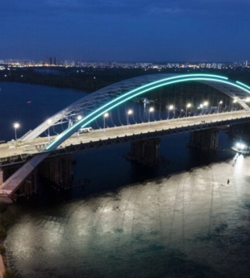 Кличко пообіцяв, що влітку буде запущений рух автомобілів Подільським мостом та почнеться ремонт мосту Метро