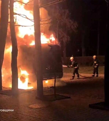У Дніпрі загорілась підмітально-прибиральна машина