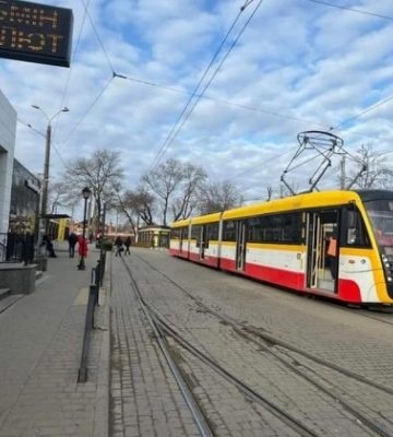 В Одесі запровадили екстрені відключення світла, зупинився міський транспорт
