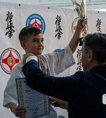 Криворожские спортсмены завоевали 30 призовых мест на Чемпионате по Киокушин каратэ