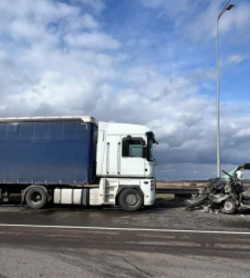 Вантажівка виїхала на зустрічну: у ДТП на Львівщині загинув водій мікроавтобуса