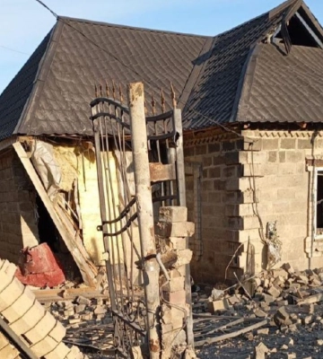 У Донецькій ОВА розповіли про обстріл за добу: десятки пошкоджених житлових будинків