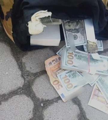 Львівські патрульні за гарячими слідами затримали двох грабіжників банку