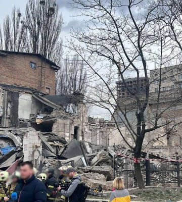 У Києві розбирають завали після атаки РФ, жертв немає - Кличко