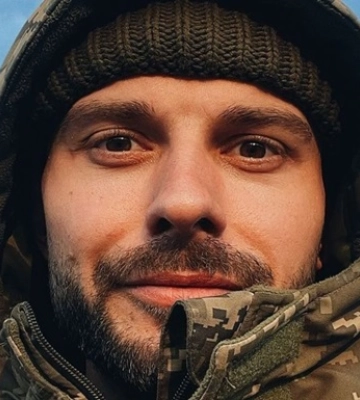 «Снаряд упал в 40 метрах». Украинский ведущий Орест Дрималовский, который служит в ВСУ, рассказал, как попал под обстрел&amp;hellip;
