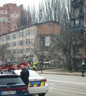 ДСНС: кількість поранених у Києві через удар Росії зросла до дев’яти