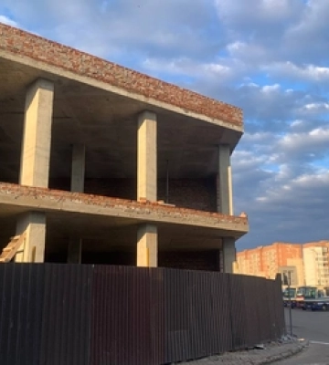 На луцькій автостанції будують новий торговий центр 