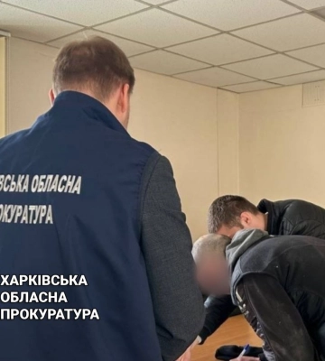 У Харкові викрили псевдоволонтера, який обіцяв допомогти з евакуацією