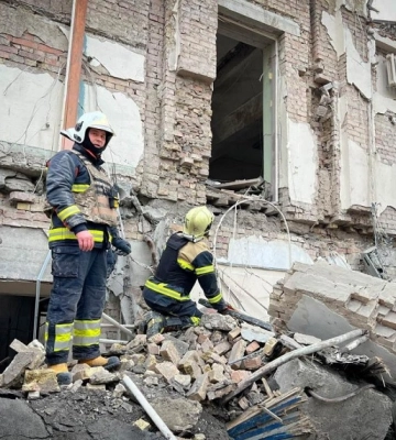 У Києві прогриміли вибухи. Уламки ракети впали в Печерському районі