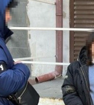 Під час окупації охороняли російські катівні.У Херсоні затримали чоловіка та жінку, які працювали на армію РФ