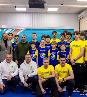 Учасники «Всеукраїнських шкільних ліг пліч-о-пліч» поставили питання Матвію Бідному
