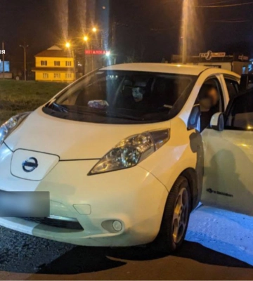 У Рівному водій електрокара &quot;під кайфом&quot; врізався у кільце