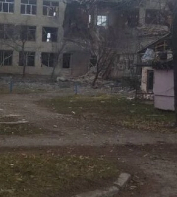 Окупанти скинули 2 бомби на навчальний заклад Великописарівської громади