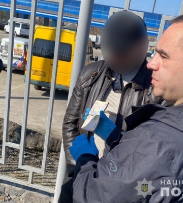 На Сумщині архітектурного службовця затримали за одержання хабаря