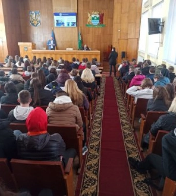 У рамках співпраці з Прикарпатським національним університетом  ім В.Стефаника у великому залі Рахівської районної ради&amp;hellip;