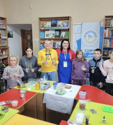 «Хай як складно, життя налагодиться». Як двічі переселенка з Луганщини знайшла справу до душі у Луцьку