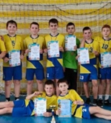 Гандболісти з Нововолинська привезли «бронзу» зі Всеукраїнських змагань | Новини Нововолинська
