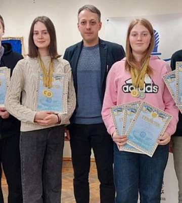 Криворізькі шахісти здобули перемоги на чемпіонаті області