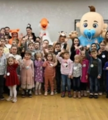 У Рожищі на благодійному дитячому святі зібрали 12 416 гривень на ремонт авто для ЗСУ. ФОТО