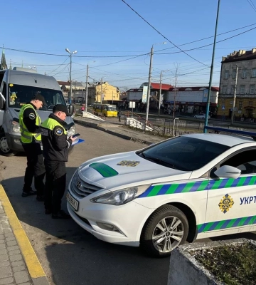 Нелегальний перевізник возив людей зі Львова до Дрогобича
