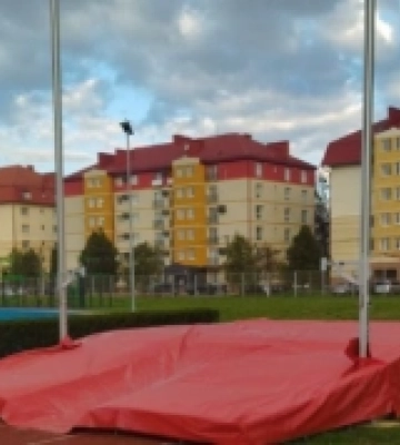 На Закарпаття приїхало обладнання для стрибків від Світової легкої атлетики