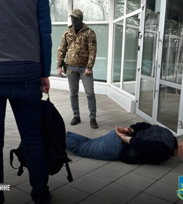 100 тисяч доларів для керівника Сумської МВА: правоохоронці викрили на хабарі двох депутатів