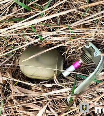 На Полтавщині мешканець Решетилівського району знайшов гранату неподалік автомобільної дороги
