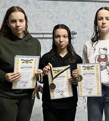 Криворізькі плавці здобули 48 медалей на чемпіонаті з плавання