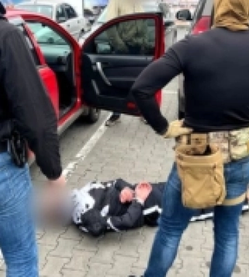 На Закарпатті затримали прикордонника, якого підозрюють в отриманні хабаря за сприяння у контрабанді цигарок