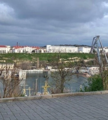 У Севастополі окупанти намагаються захистити бухту від ударів Сил оборони - партизани