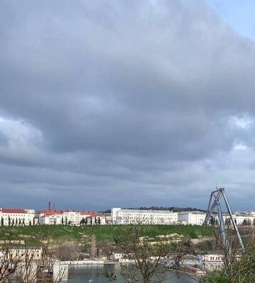 Росіяни намагаються захистити бухту в Севастополі від ударів ЗСУ