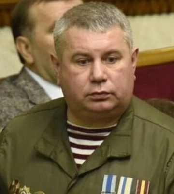 Пішов з життя екс-народний депутат Андрій Антонищак, який служив на фронті Пішов з життя екс-народний депутат Андрій Антонищак, який служив на фронті