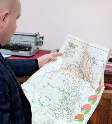 Унікальну етнокарту Буковини презентували у Чернівцях (ФОТО)