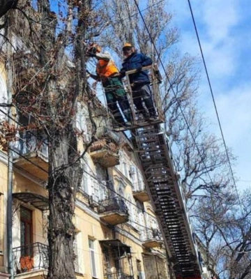 В центрі Одеси частково обмежили рух транспорту