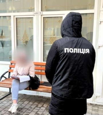 На Хмельниччині працівницю ТЦК викрили на хабарі в $10 тисяч