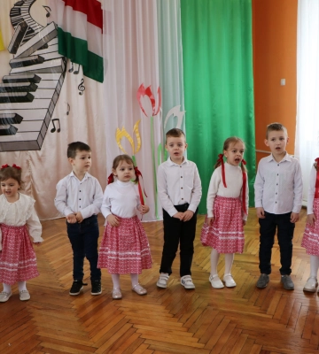 У Сваляві відбувся огляд виконавців народної пісні