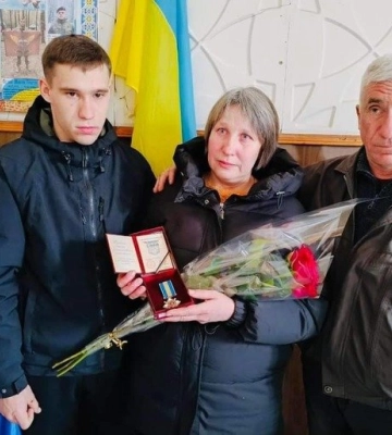 На Полтавщині рідним полеглого воїна передали орден