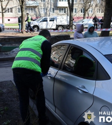 Поліція встановлює причетних до вогнепального поранення чоловіка у Житомирі