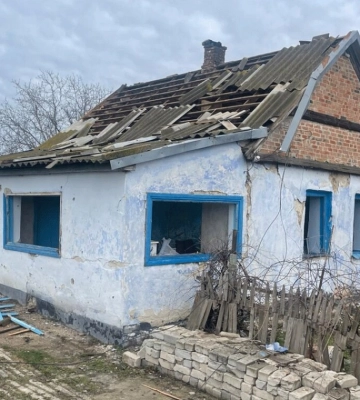 У селі на Херсонщині від удару російського дрона загинула жінка