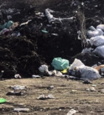 В Новоукраїнці виявили стихійне сміттєзвалище