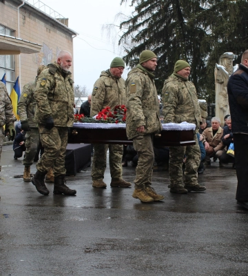 На Черкащині вшанували загиблого на війні захисника