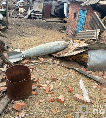 На Сумщині вибухотехніки поліції знищили 500-кілограмову керовану авіабомбу росіян