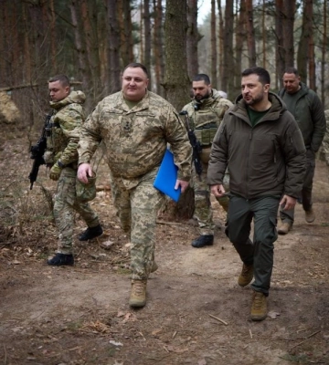 На Сумщині Зеленський відвідав розташування 117-ї окремої бригади ТрО