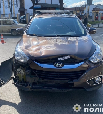 У Львові в ДТП потрапив 19-річний мотоцикліст (ФОТО)