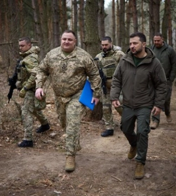 Зеленский встретился с военными в Сумской области