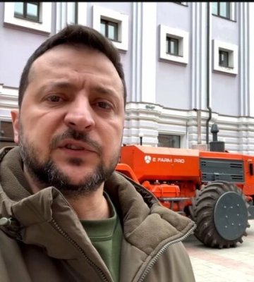 У межах робочої поїздки на Сумщину Зеленський відвідав розташування 117-ї окремої бригади ТрО